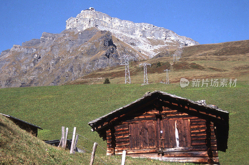 Schilthorn Murren Peak和农庄瑞士阿尔卑斯山Lauterbrunnen，瑞士